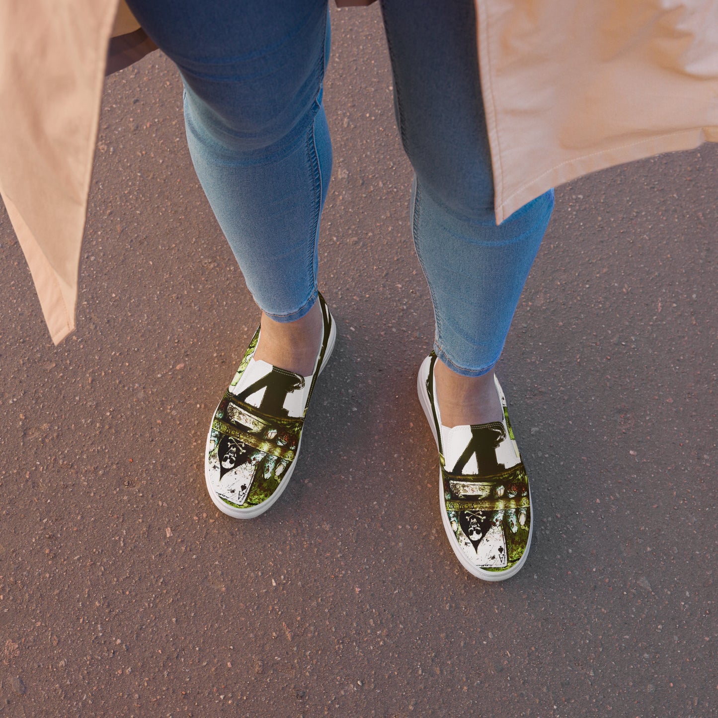 Vietnam Women’s slip-on canvas shoes